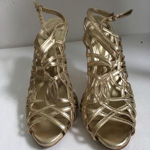 Gold gladiator heels 🤩